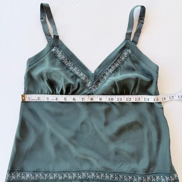 NWT Gold Hawk 100% Silk Embroidered Camisole in Deep Emerald Green Size Small - Picture 9 of 9
